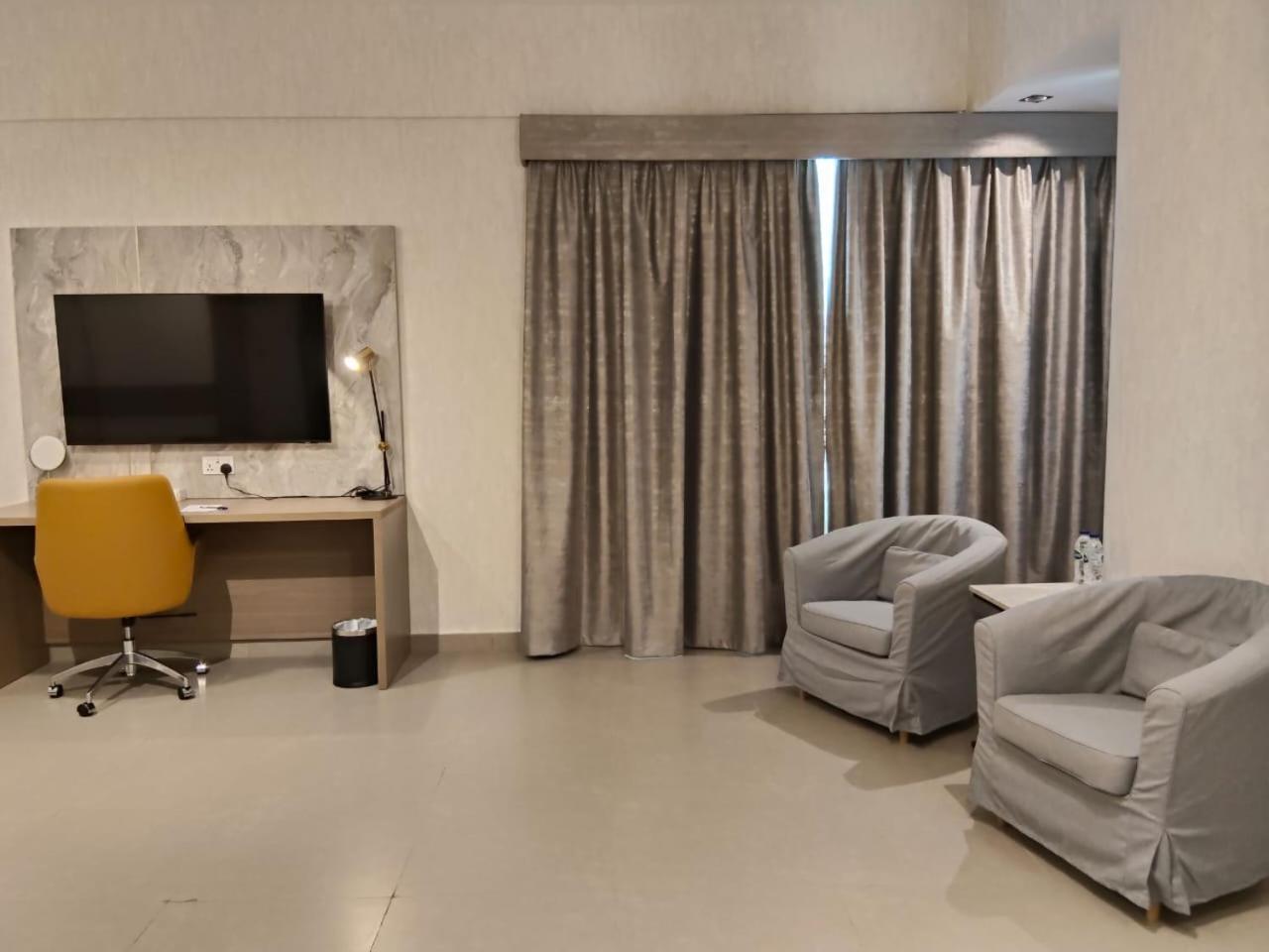 Vogo Grand Hotel Formerly Best Western Plus Hotel Dubai Academic City Luaran gambar