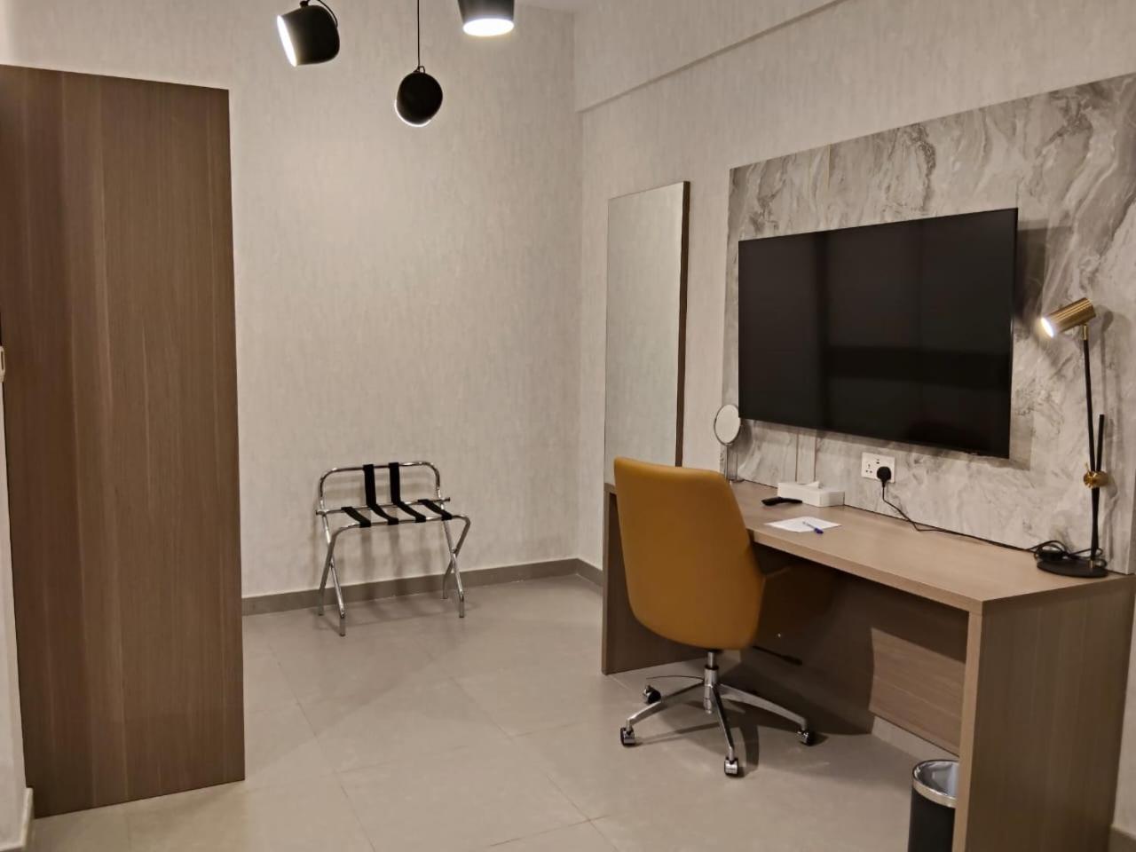 Vogo Grand Hotel Formerly Best Western Plus Hotel Dubai Academic City Bilik gambar
